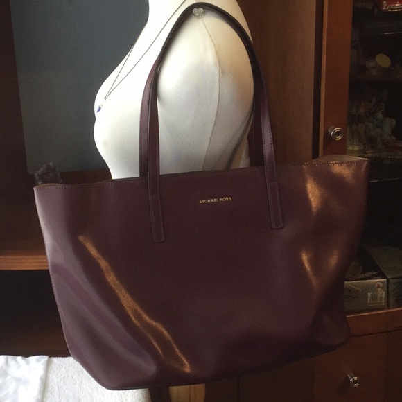 New! Michael Kors Leather Tote Extra Large Plum